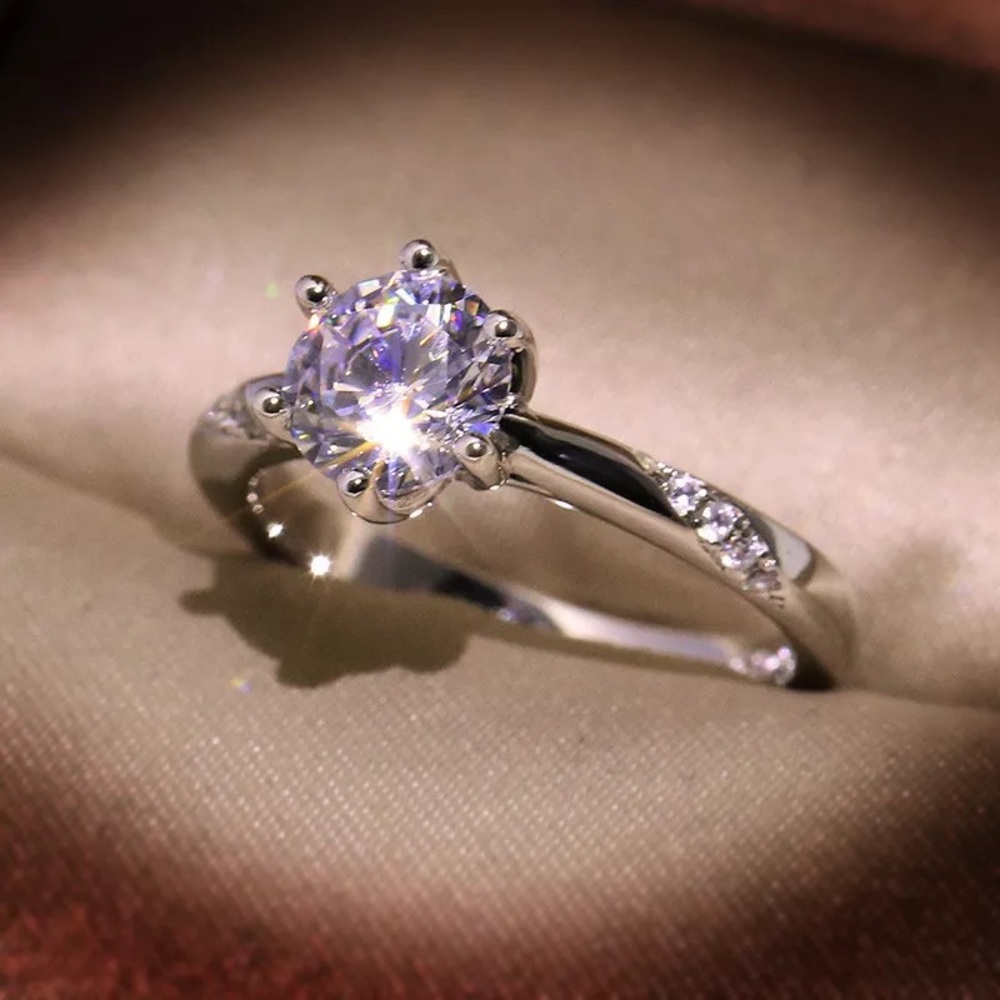 925 Sterling Silver Cubic ZIrconia Ring - Picture 5 of 6